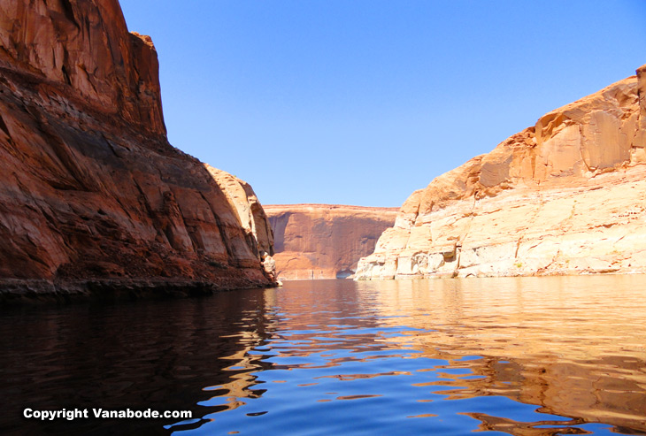 rent a boat in lake powell for a day
