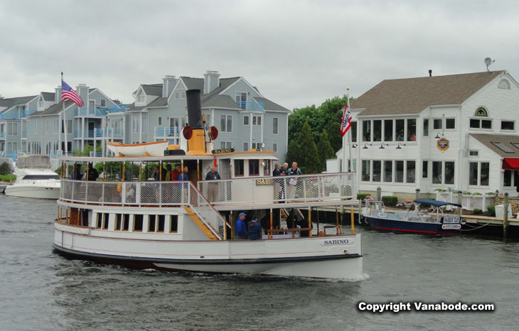 boat tours in mystic conn.